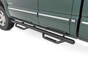 GMC Sierra 2500 HD Nerf Steps - Cab Length - Rough Country - '01-'06